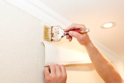 Pose de papier peint à Rigaud — revêtements muraux et toiles de verre